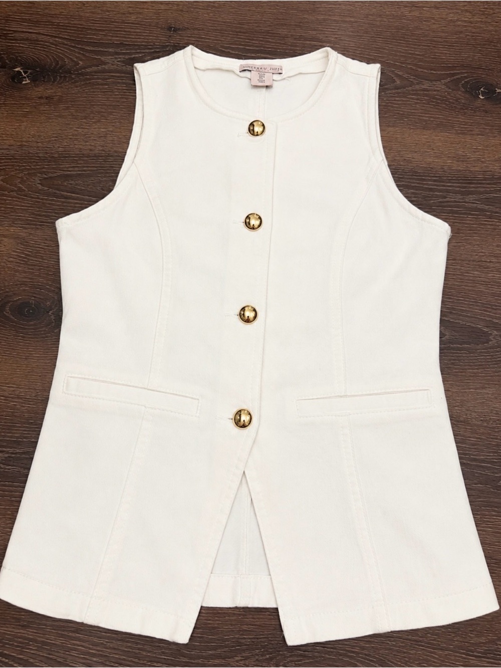 Sleeveless white Button-Front Vest with Gold Buttons